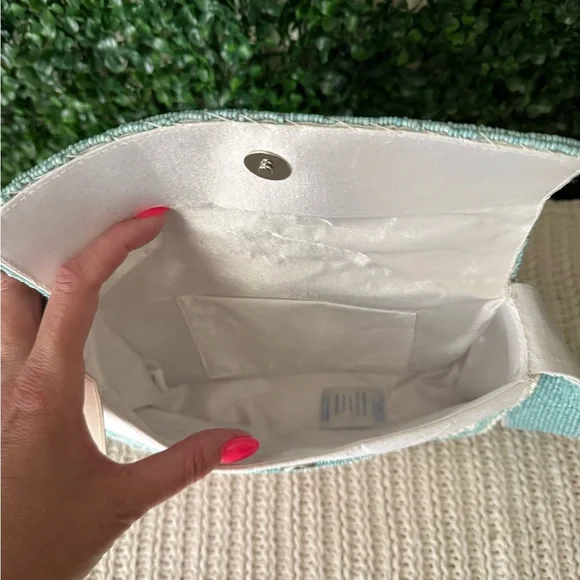 Lobster Embroidered Shoulder Bag - White and Red - Picture 11 of 11